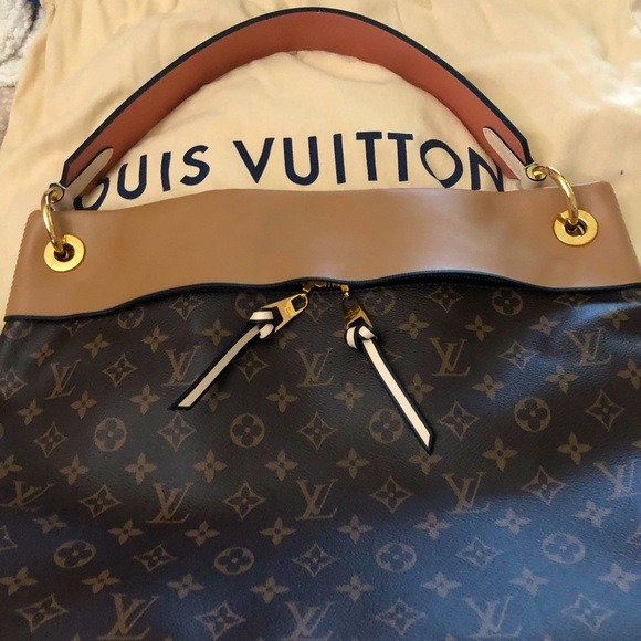 Authentic LV Hobo Bag - Picture 1 of 1